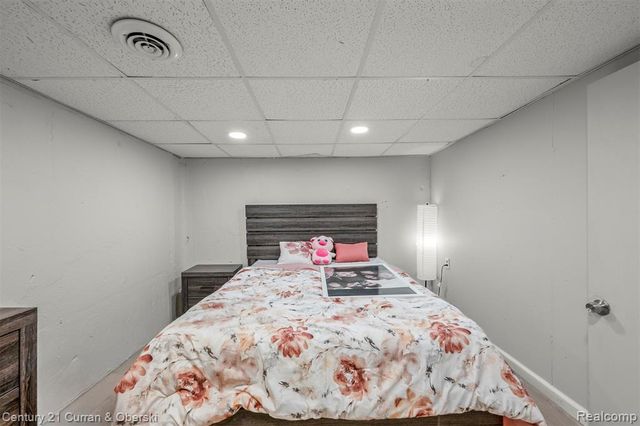 26260 Bryan Street, Roseville, MI 48066