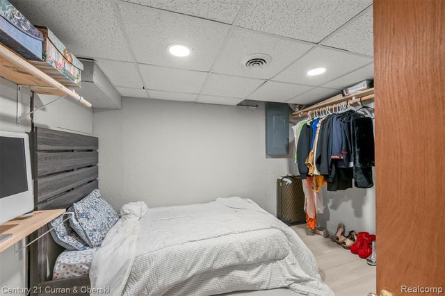 26260 Bryan Street, Roseville, MI 48066