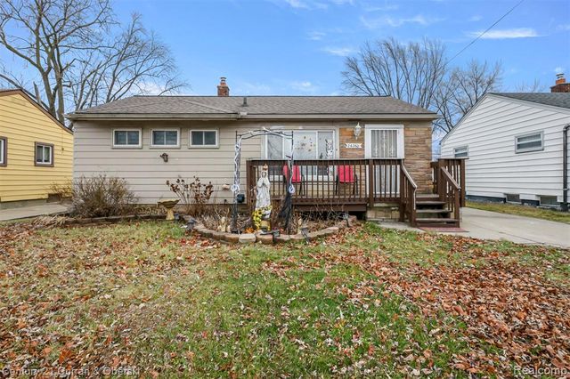 26260 Bryan Street, Roseville, MI 48066