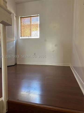 928 SW 3 207, Miami, FL 33130