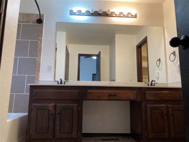 405 Rhoades Court, Norman, OK 73072