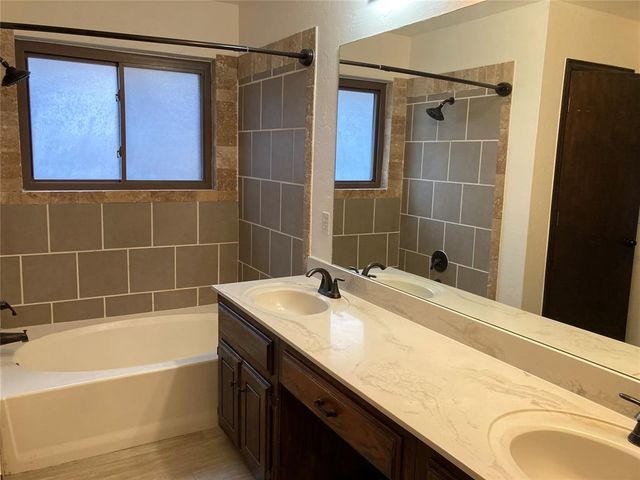 405 Rhoades Court, Norman, OK 73072