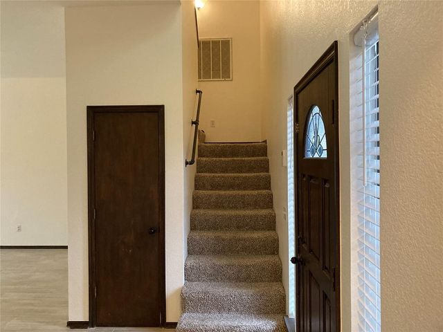 405 Rhoades Court, Norman, OK 73072