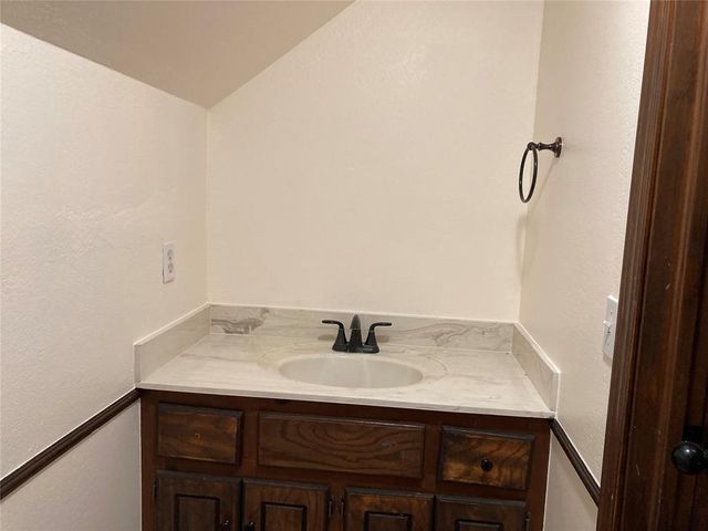 405 Rhoades Court, Norman, OK 73072