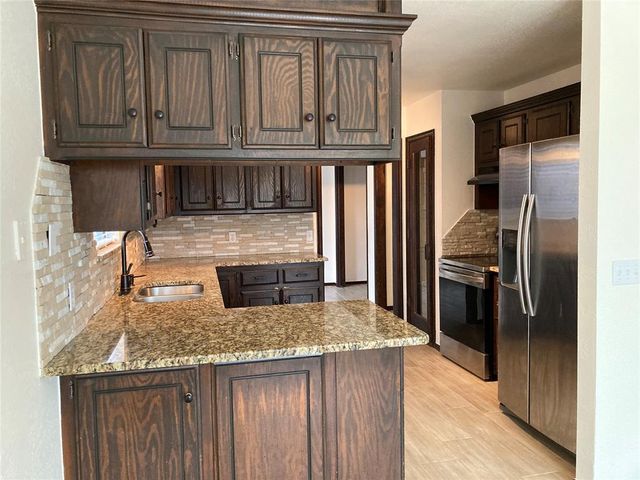 405 Rhoades Court, Norman, OK 73072