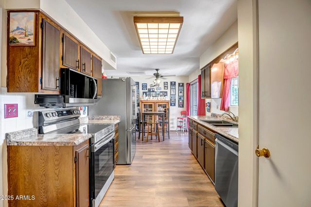 10008 W BRIGHT ANGEL Circle, Sun City, AZ 85351