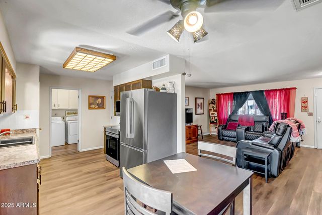 10008 W BRIGHT ANGEL Circle, Sun City, AZ 85351