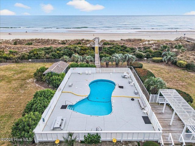 43 Ocean Isle West Boulevard 1-3, Ocean Isle Beach, NC 28469
