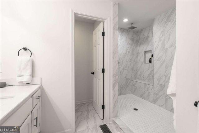 230 West Avenue UNIT 5, Carrollton, GA 30117