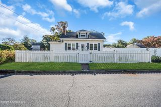 35 Montana Avenue, Port Monmouth, NJ 07758