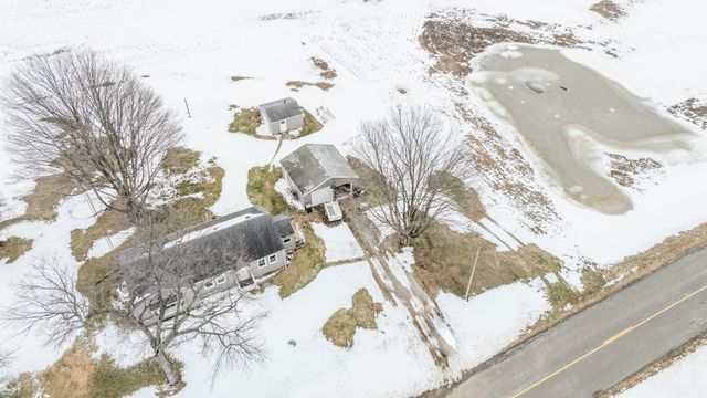 940 Mount Tabor Road, Buchanan, MI 49107