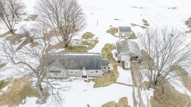 940 Mount Tabor Road, Buchanan, MI 49107