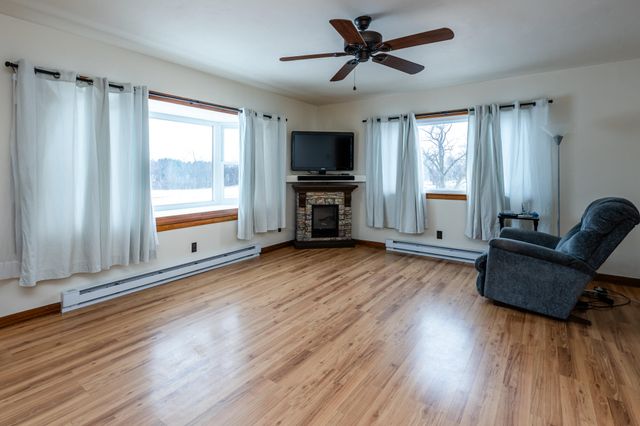 940 Mount Tabor Road, Buchanan, MI 49107