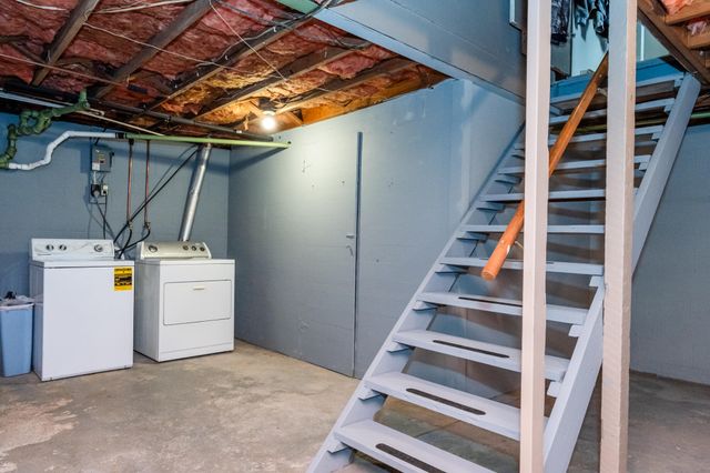 940 Mount Tabor Road, Buchanan, MI 49107