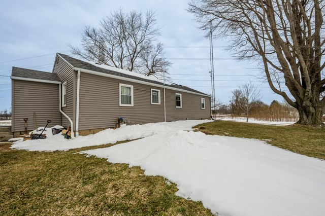 940 Mount Tabor Road, Buchanan, MI 49107