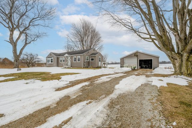 940 Mount Tabor Road, Buchanan, MI 49107
