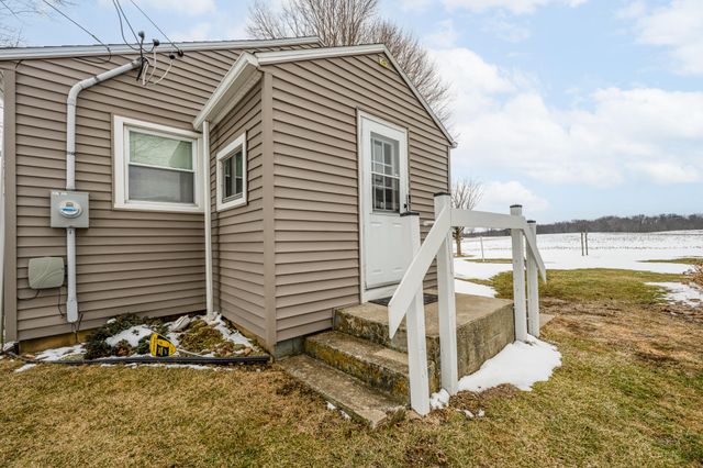 940 Mount Tabor Road, Buchanan, MI 49107