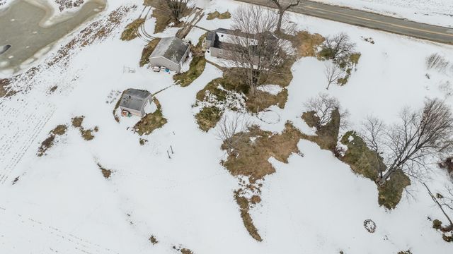 940 Mount Tabor Road, Buchanan, MI 49107