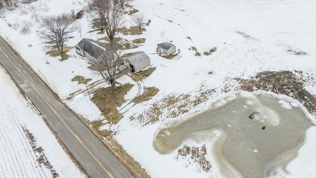 940 Mount Tabor Road, Buchanan, MI 49107