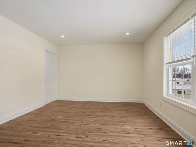 6 Beacon Square 7, Fairfield, CT 06825