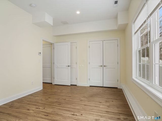 6 Beacon Square 7, Fairfield, CT 06825