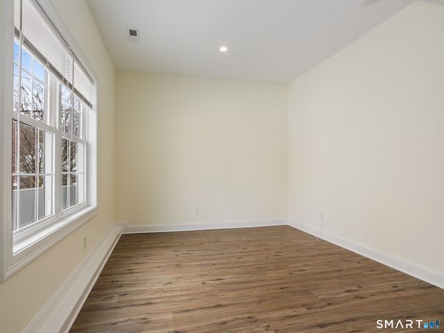 6 Beacon Square 7, Fairfield, CT 06825