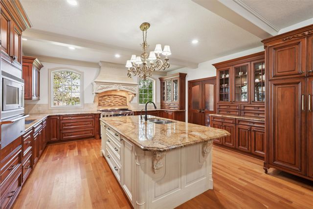 14031 Willow Drive, Clive, IA 50325