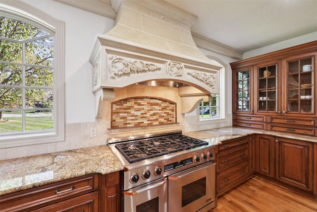 14031 Willow Drive, Clive, IA 50325