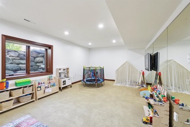 14031 Willow Drive, Clive, IA 50325
