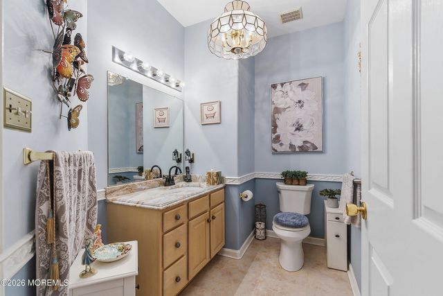 1 Ravenwood Court, Bayville, NJ 08721