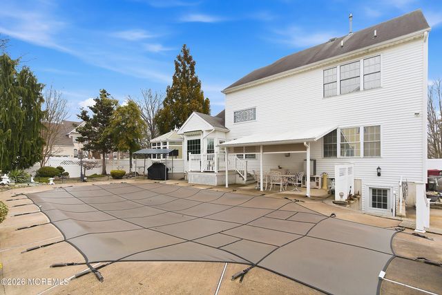 1 Ravenwood Court, Bayville, NJ 08721