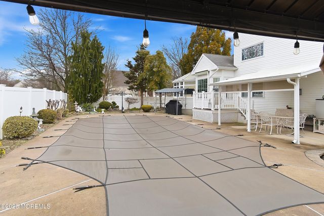 1 Ravenwood Court, Bayville, NJ 08721