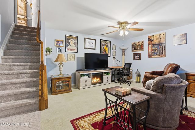 1 Ravenwood Court, Bayville, NJ 08721