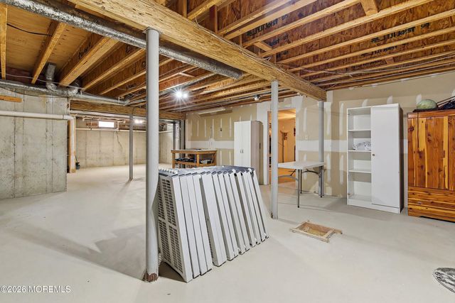 1 Ravenwood Court, Bayville, NJ 08721