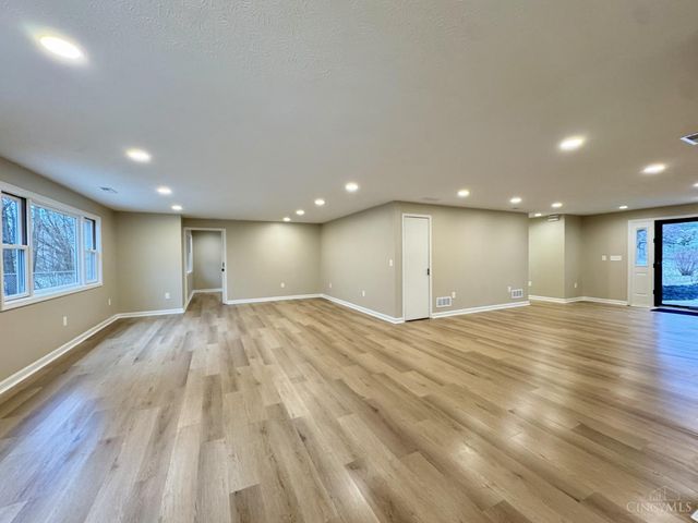 5433 Cleves Warsaw Pike, Delhi Twp, OH 45238