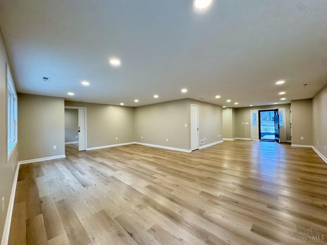 5433 Cleves Warsaw Pike, Delhi Twp, OH 45238