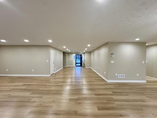 5433 Cleves Warsaw Pike, Delhi Twp, OH 45238