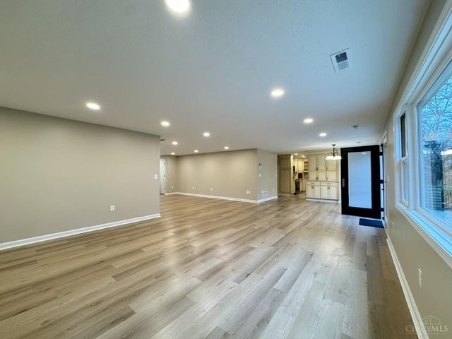 5433 Cleves Warsaw Pike, Delhi Twp, OH 45238