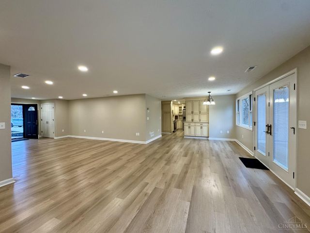 5433 Cleves Warsaw Pike, Delhi Twp, OH 45238