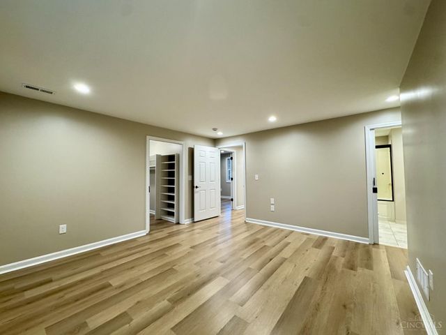 5433 Cleves Warsaw Pike, Delhi Twp, OH 45238