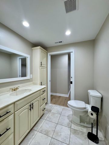 5433 Cleves Warsaw Pike, Delhi Twp, OH 45238