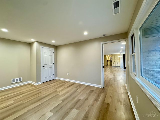 5433 Cleves Warsaw Pike, Delhi Twp, OH 45238