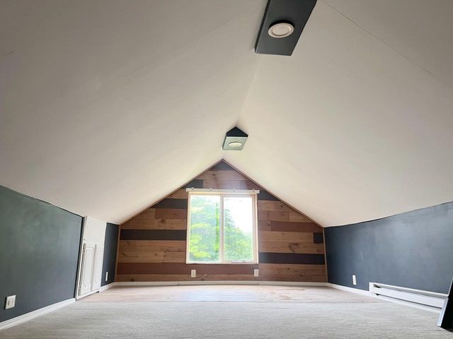 512 W 19TH AVENUE, Oshkosh, WI 54904