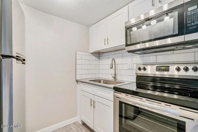 2645 E CACTUS Road 1, Phoenix, AZ 85032