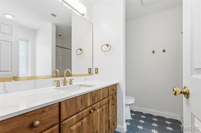 202 Keeneland Court, Collinsville, IL 62234