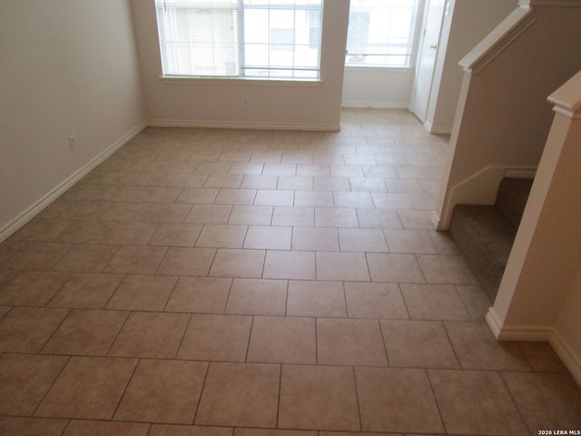 20 BRATTON DR, San Antonio, TX 78245