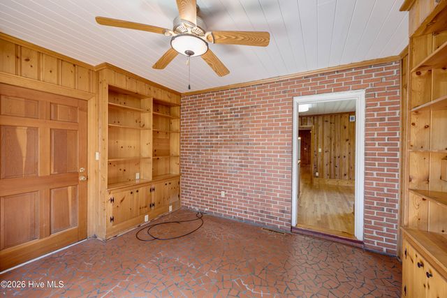 120 W 12th Street, Washington, NC 27889