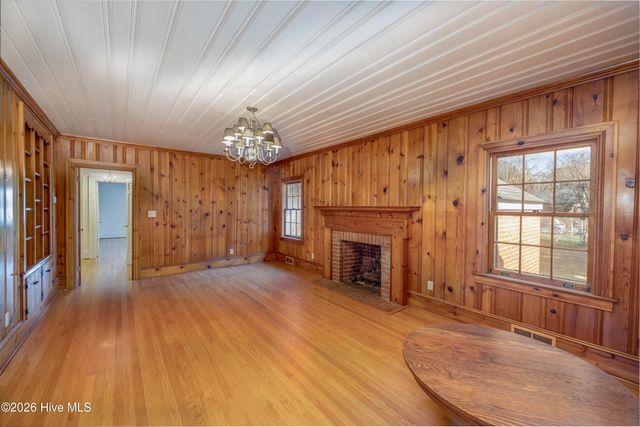 120 W 12th Street, Washington, NC 27889