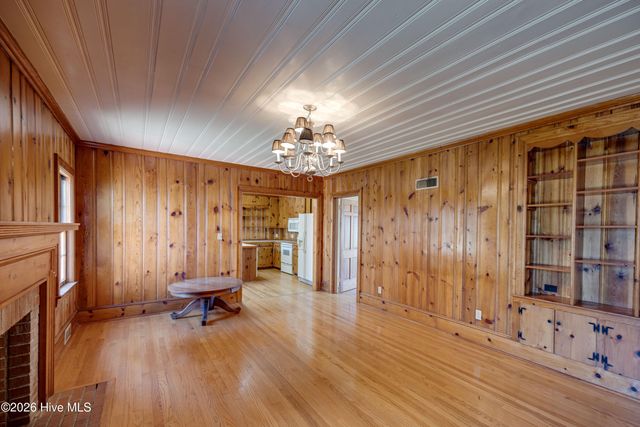 120 W 12th Street, Washington, NC 27889