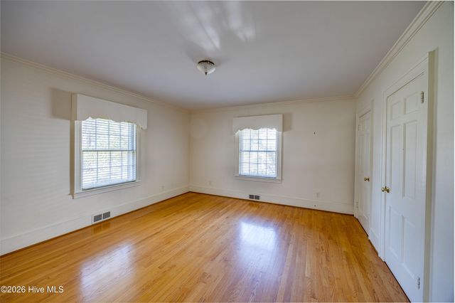 120 W 12th Street, Washington, NC 27889